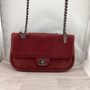 CHANEL Red Quilted Leather Shoulder Bag with Silver Chain